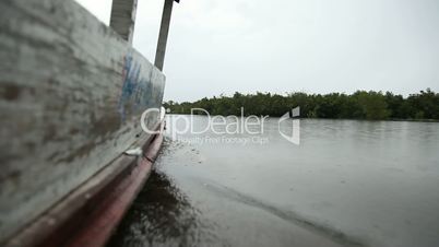 Bootsfahrt auf Amazonas Nebenfluß