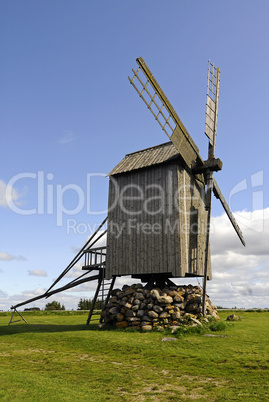 Windmühle auf der Insel Saaremaa, Estland