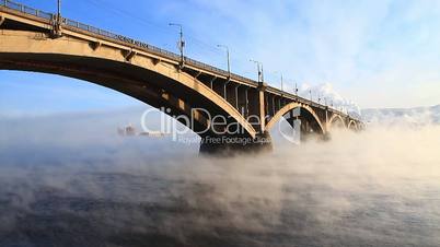 Bridge, mist 005