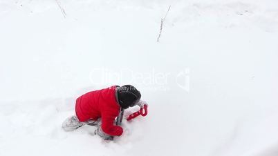 Boy play in snow