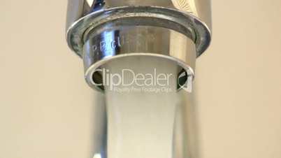 Running faucet tap macro; 2