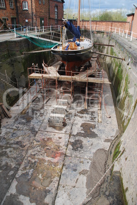 Boat reparation (dry docks)