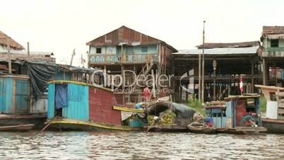 Slums am Amazonas, Peru