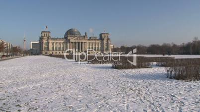 Berliner Reichstag im Schnee