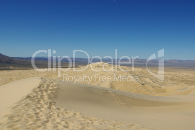 Dunes, mountains and wide empty spaces, Mojave National Preserve,California