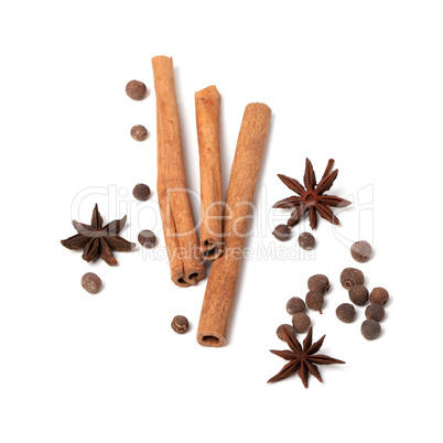 Black peppercorns, anise stars and cinnamon sticks