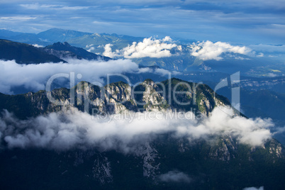Wolken in den Dolomiten
