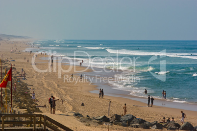 am atlatikstrand bei lacanau ocean, frankreich - at the beaches