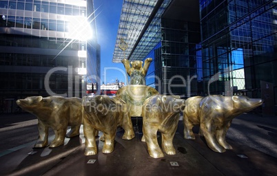 Buddy Bären Skulptur als Quadriga des Brandenburger Tores Berlin