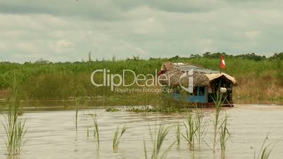Bootsfahrt auf Amazonas Nebenfluß