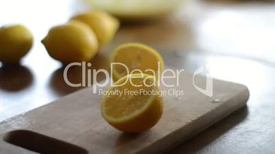 Cutting lemons