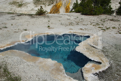 Tourquois hot pool in Yellowstone National Park, Wyoming