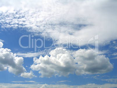 clouds in the blue sky