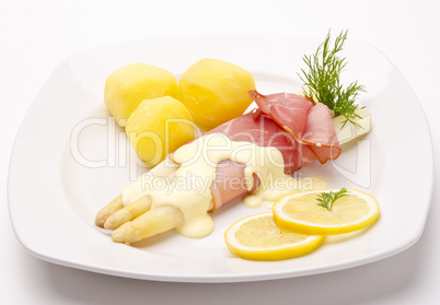 Asparagus, ham and sauce hollandaise