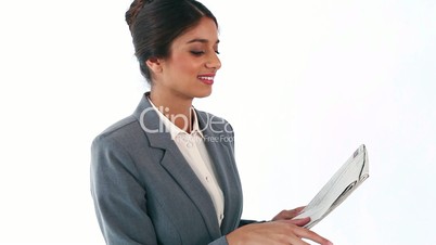 Geschäftsfrau mit Tabellen
