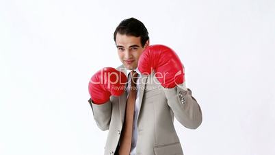 Mann mit Boxhandschuhen