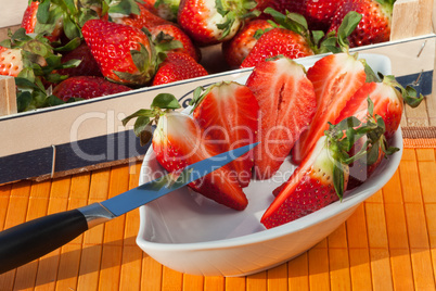 Frische Erdbeeren in der Obstkiste