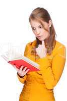 Junge Frau mit einem Buch