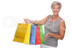 Seniorin beim Einkaufen