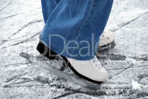 skate on ice