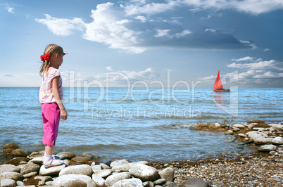 little girl wait boat