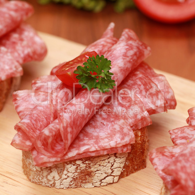 Fingerfood mit Salami