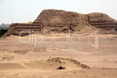 Sand desert and ruins