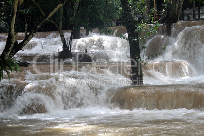 Waterfall Tad Sae