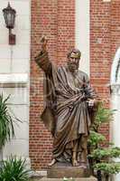 Statue Apostol