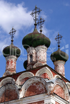 Crosses and cupolas