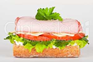 sandwich of ham lettuce and tomato