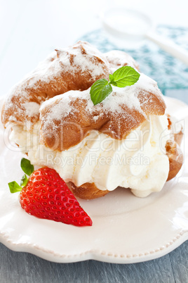 Windbeutel / cream puff