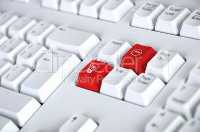 Computer keyboard with idea symbol