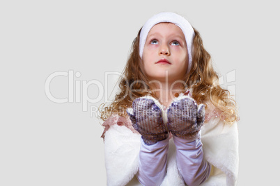 Cuty little girl in winter wear