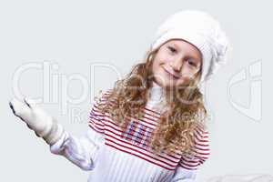 Cuty little girl in winter wear
