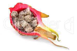 Serving Pitaya in its own shell.