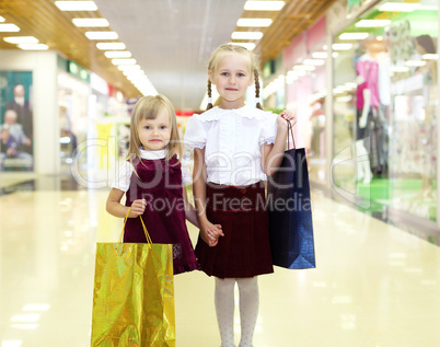 Little girl doing shopping