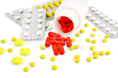 Capsule red with drugs