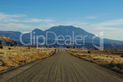 Gravel road towards Waterpocket Fold and Henry Mountains, Utah