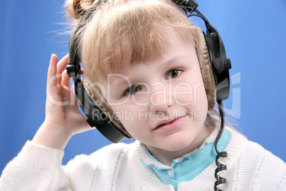 girl with headphones