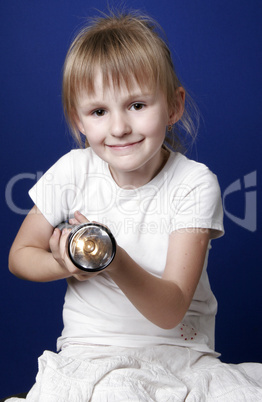 girl with flash-light