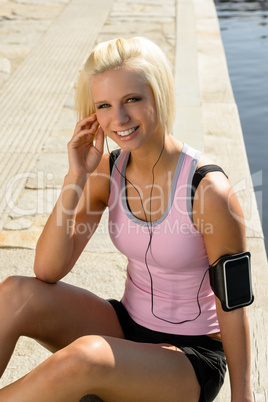 Sport woman smiling relax water listen music