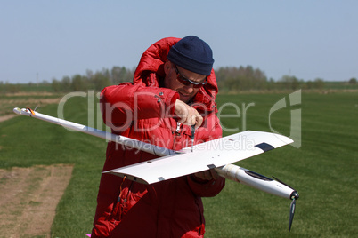 Man assembly RC glider