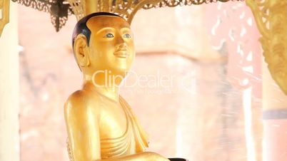 Buddha in Shwezigone pagoda