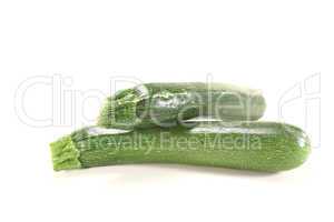 grüne ganze Zucchinis