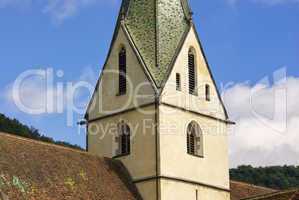 Kirchturm, Detail vom Dach und Turm einer Klosterkirche