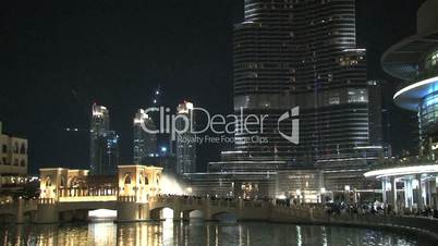 Burj khalifa in the evening with Dubai fountain