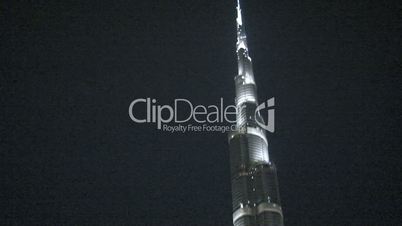 Burj khalifa in the evening with music Dubai fountain