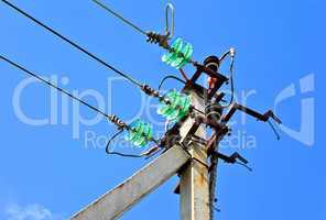 High voltage electricity pylon