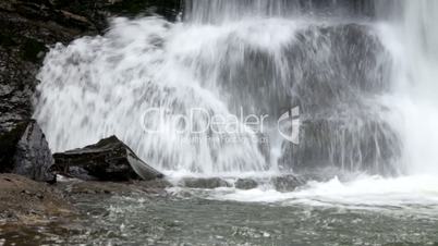 Neuseeland - Wasserfall auf der Nordinsel, Coromandel (nah)